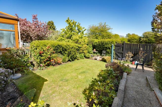 2 bed Semi-Detached Bungalow for sale Image 9