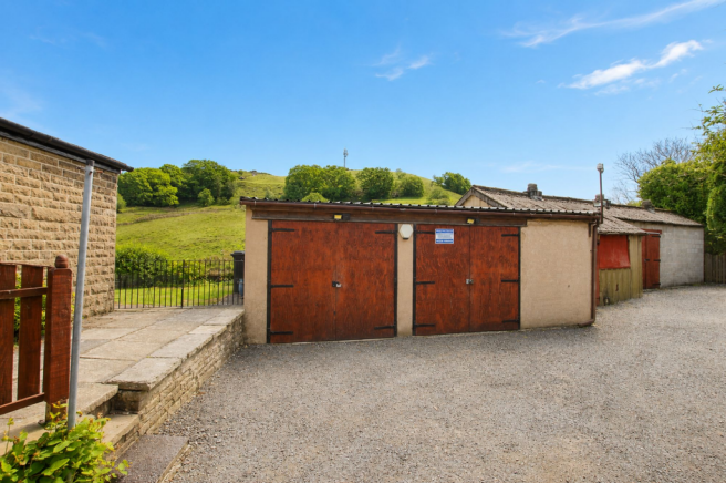 3 bed Semi-Detached for sale Image 5