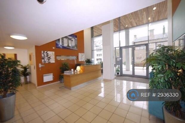Lobby With Concierge
