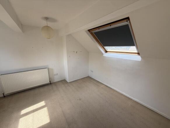3 bed Terraced for sale Image 9