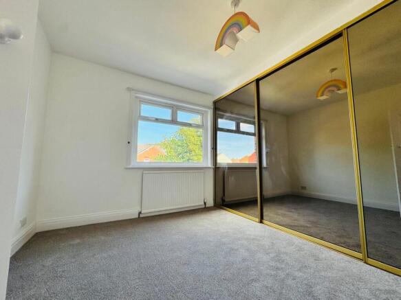 3 bed Semi-Detached to rent Image 9