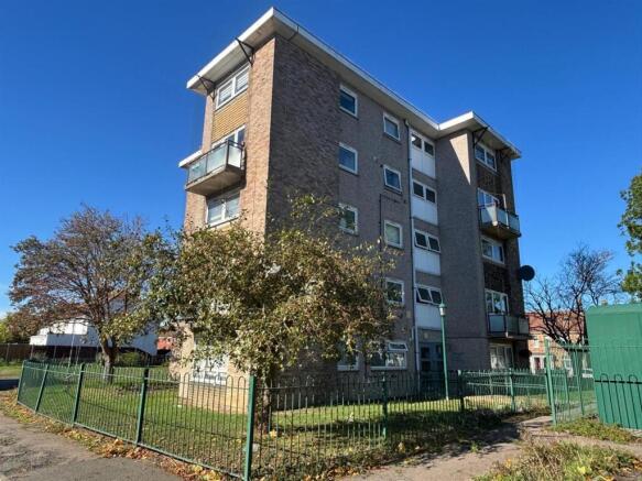 7 dARCY hOUSE fRONT pIC.jpg