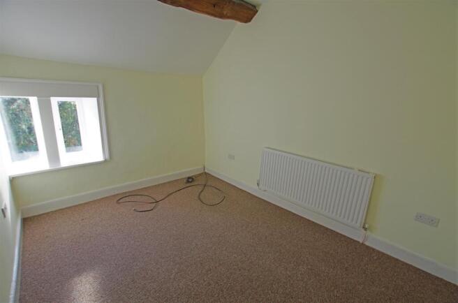 2 bed Semi-Detached to rent Image 10