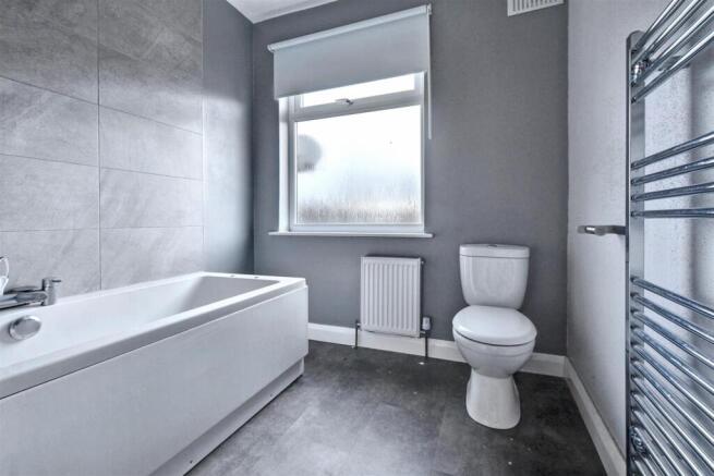 Bathroom_1.jpeg
