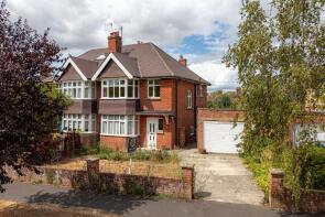 36, Clarendon Avenue, Trowbridge BA14 7BN