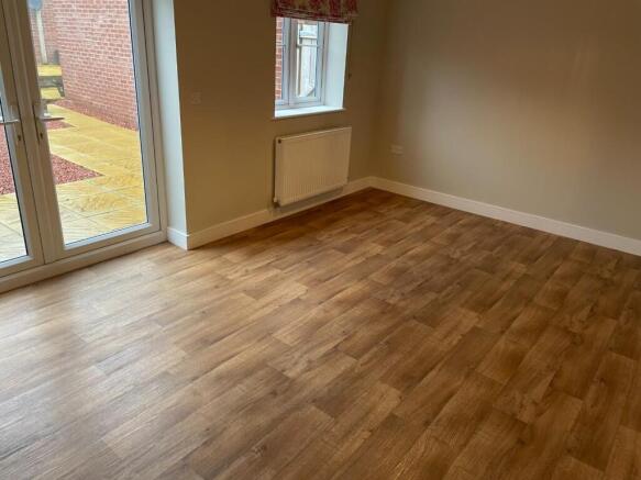 3 bed House to rent Image 10