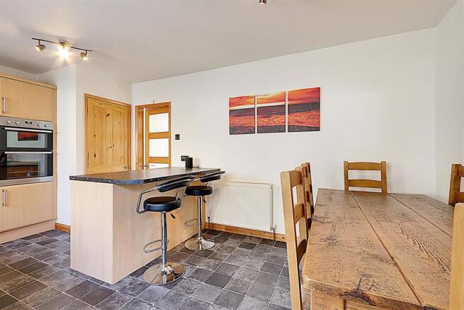Dining Kitchen3_result.jpg