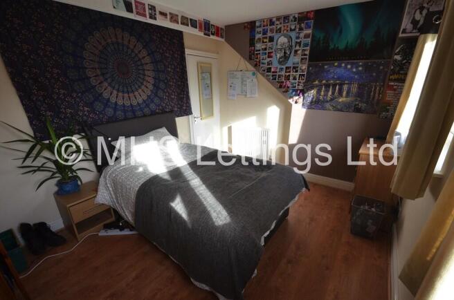 4 bed Terraced to rent Image 12
