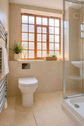 4 bed Apartment to rent Image 5