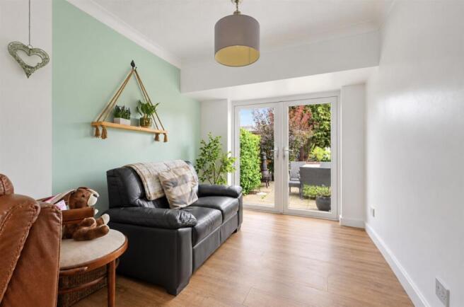Lounge/Dining Room