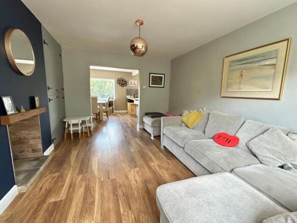 3 bed Semi-Detached for sale Image 9