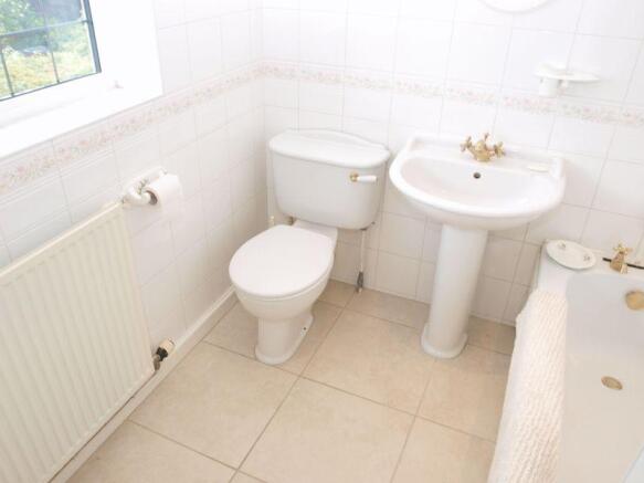Family Bathroo...