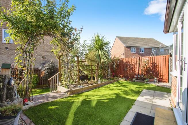 4 bed Detached for sale Image 6