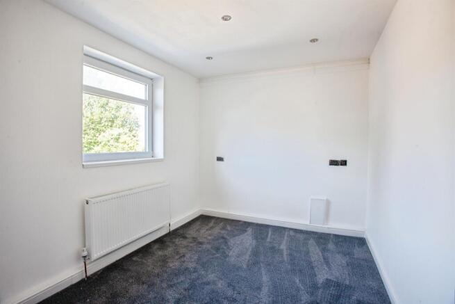 3 bed Semi-Detached for sale Image 9