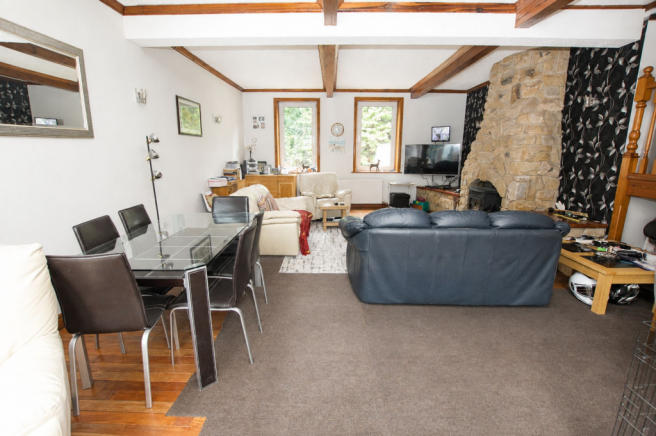 4 bed Detached for sale Image 5