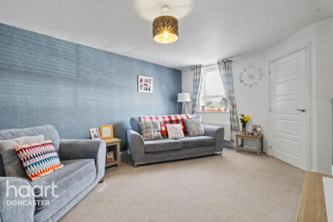 3 bed Semi-Detached for sale Image 8