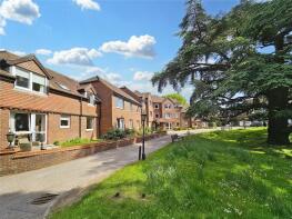 29, Redwood Manor, Tanners Lane, Haslemere GU27 2PZ