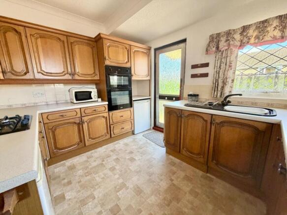3 bed Semi-Detached Bungalow for sale Image 4