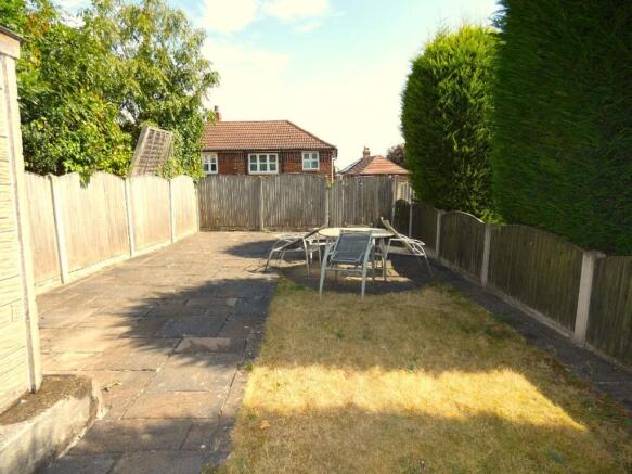 3 bed Semi-Detached to rent Image 11