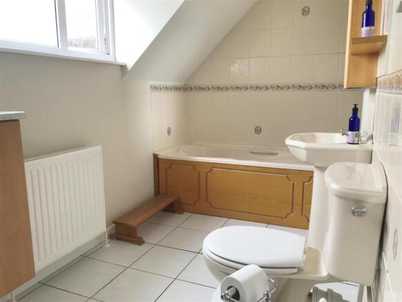 En Suite 1.JPG