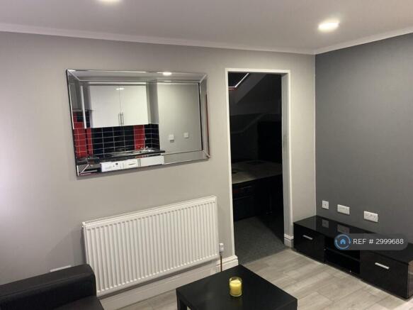 1 bed Flat to rent Image 5