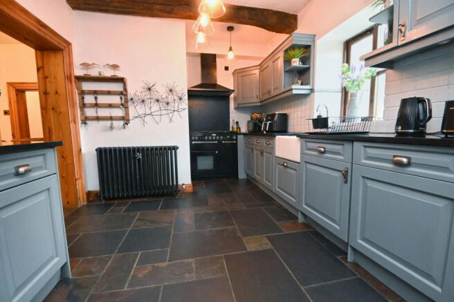 3 bed Manor House for sale Image 9
