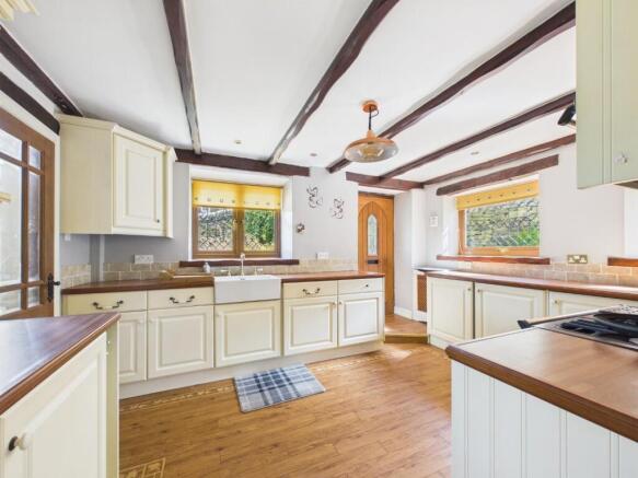 4 bed Barn Conversion for sale Image 6