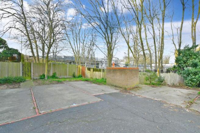 Driveway/Parking