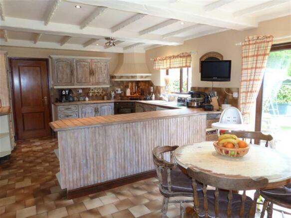 Kitchen 1