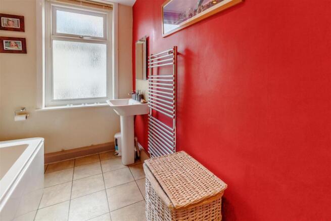 8379443-interior03.jpg