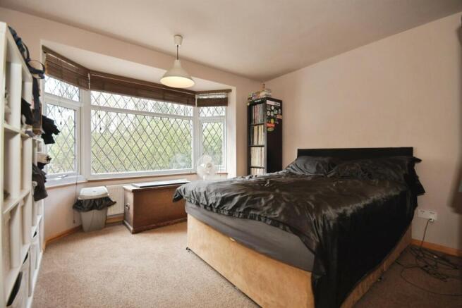 5 bed Detached for sale Image 10