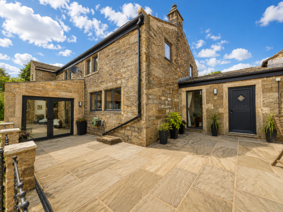 4 bed Farm House for sale Image 6