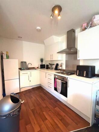 6 compass kitchen.jpg