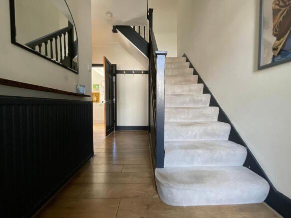3 bed Terraced for sale Image 9