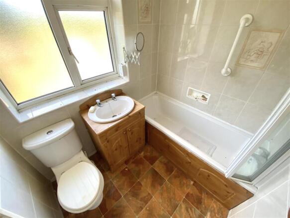 3 bed Semi-Detached for sale Image 12