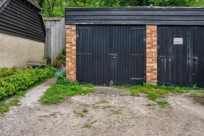 Driveway/Parking