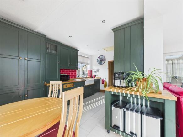 Kitchen/Dining Room