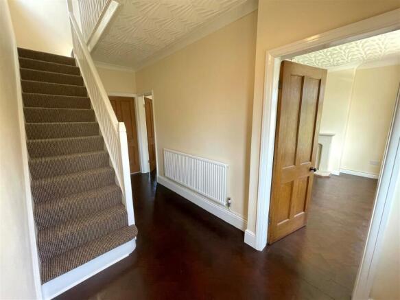 HALLWAY.jpg