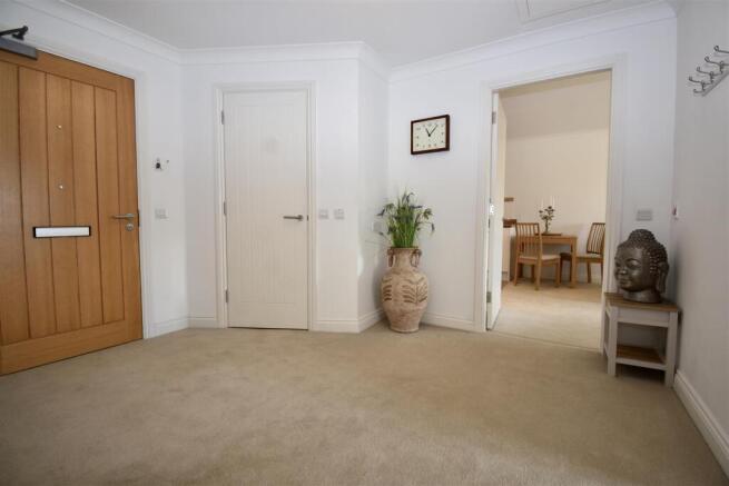 2 bed Retirement Property for sale Image 6