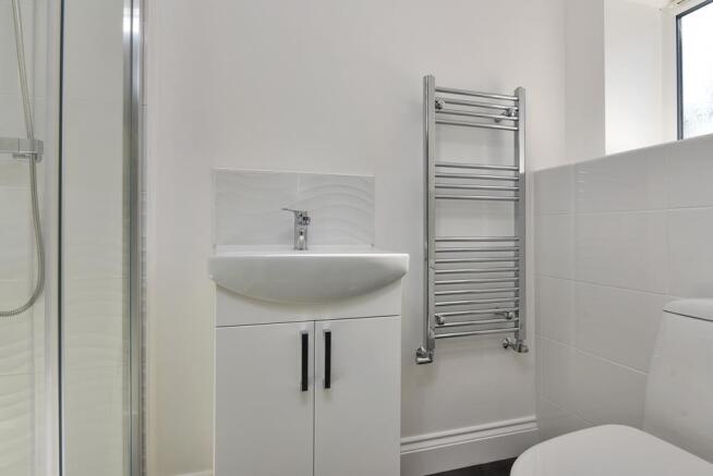 ENSUITE SHOWER ROOM
