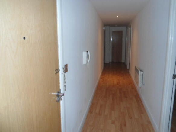 3 bed Flat Share to rent Image 6