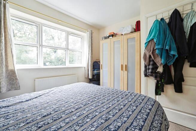 3 bed Apartment for sale Image 6