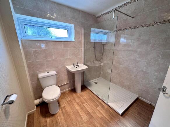 Shower Room: