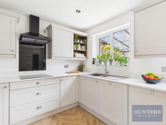 Kitchen / Dining Area