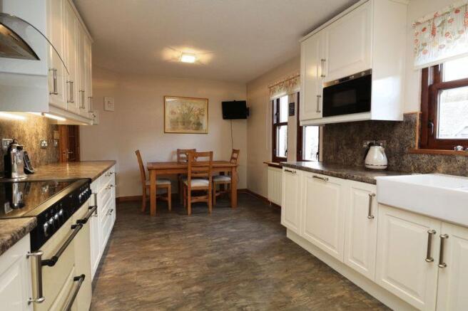 Kitchen/Dining...
