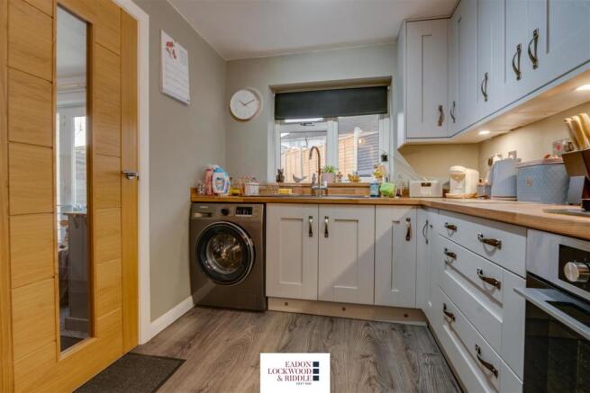 Kitchen 1.jpg