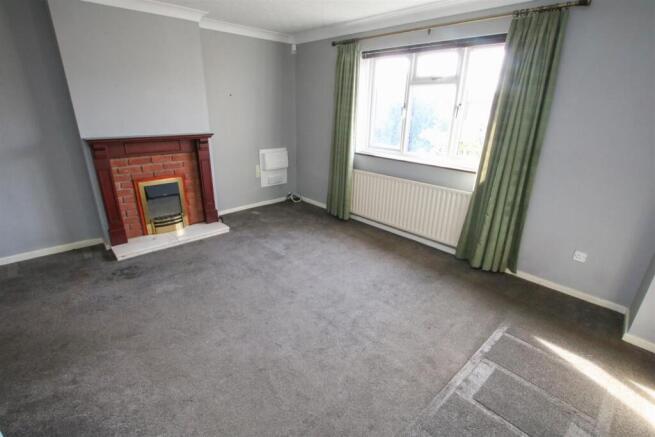 OPEN PLAN LIVING DINING ROOM
