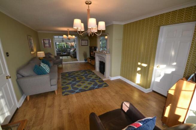 FAMILY LOUNGE