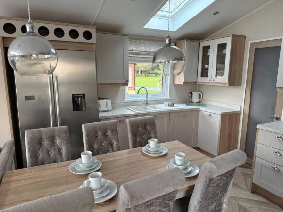 2 bed Lodge for sale Image 8