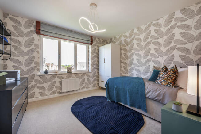 5 bed Detached for sale Image 8